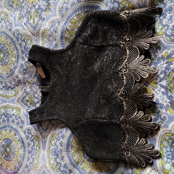 Sexy Crop Top - Picture 2 of 3